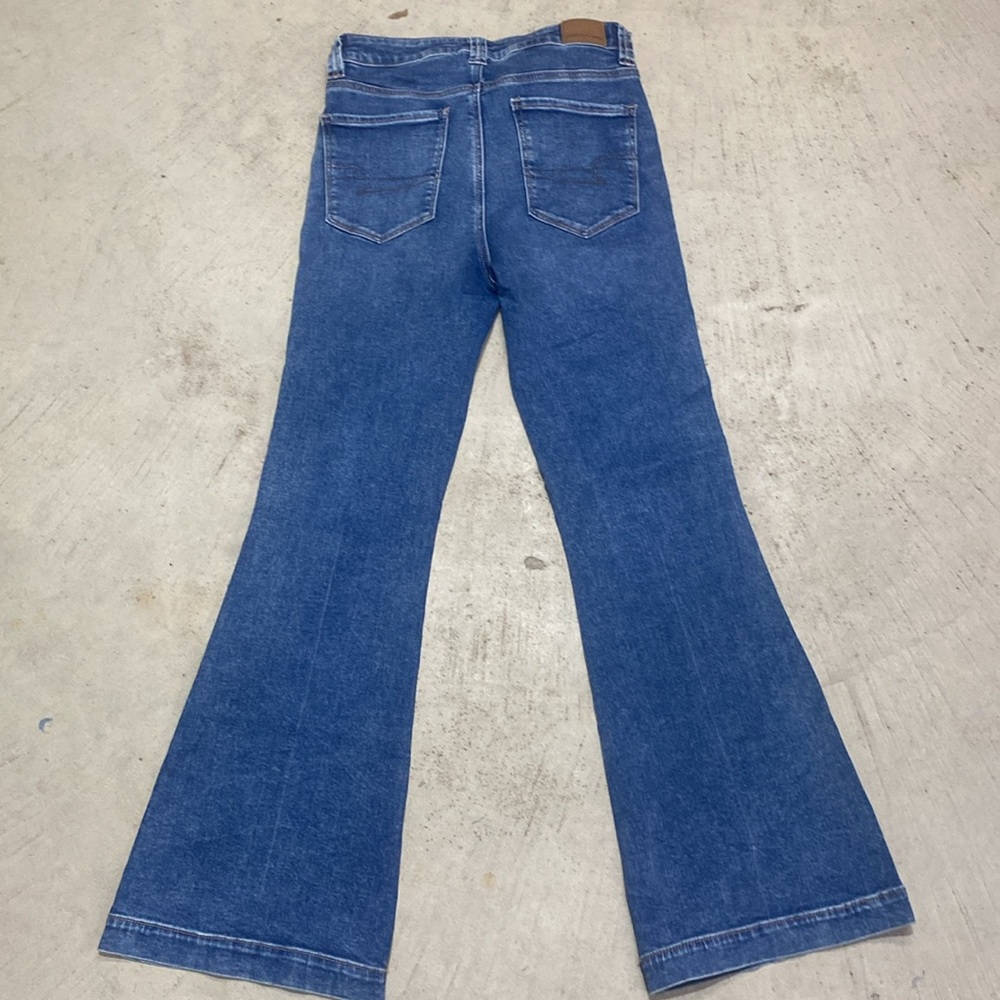 American eagle flare jeans - Picture 2 of 2